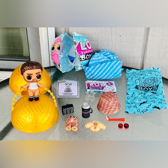 LOL Surprise Dolls & Accessories Bundle - Picture 5 of 15